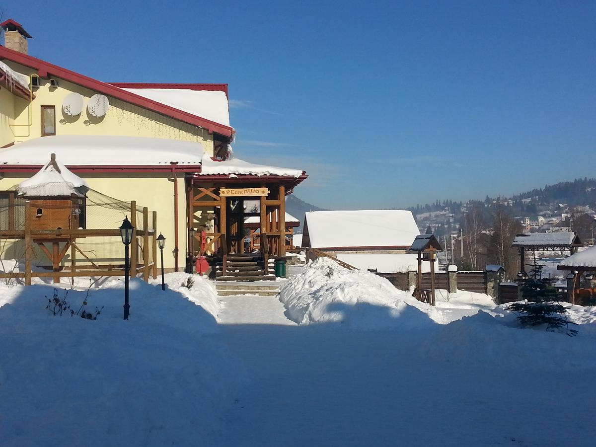 Slovyanka Hotel 슬랍스크 외부 사진